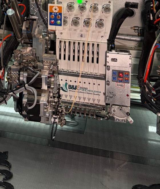 Chenille embroidery machine head